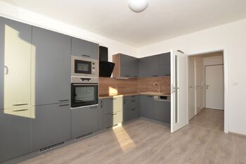 Pronájem bytu 1+kk v osobním vlastnictví 37 m², Praha 9 - Černý Most