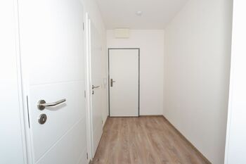 Pronájem bytu 1+kk v osobním vlastnictví 37 m², Praha 9 - Černý Most