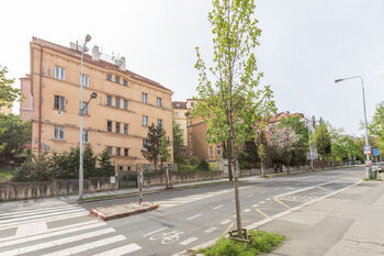 Pronájem bytu 1+1 v osobním vlastnictví 40 m², Praha 5 - Smíchov