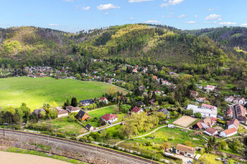 Prodej pozemku 1576 m², Všenory