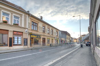 Pohled na dům - Pronájem bytu 2+kk v osobním vlastnictví 60 m², Poděbrady