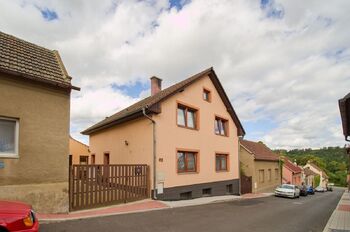 Prodej domu 240 m², Dolany nad Vltavou