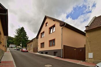 Prodej domu 240 m², Dolany nad Vltavou