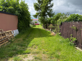 Prodej pozemku 1429 m², Hodějice