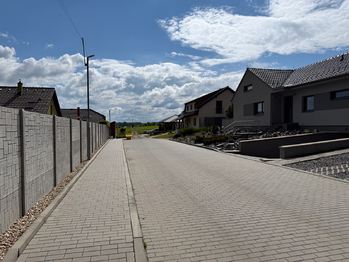 Prodej pozemku 1429 m², Hodějice