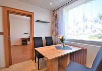 Pronájem bytu 3+1 v osobním vlastnictví 77 m², Hradec Králové