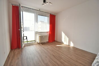 Pronájem bytu 3+1 v osobním vlastnictví 77 m², Hradec Králové