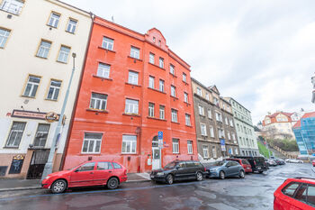 Pronájem bytu 2+kk v družstevním vlastnictví 43 m², Praha 8 - Libeň