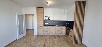 Kuchyňský kout - Pronájem bytu 2+kk v osobním vlastnictví 53 m², Praha 9 - Kbely