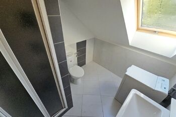 koupelna - Pronájem bytu 3+kk v osobním vlastnictví 64 m², Přezletice