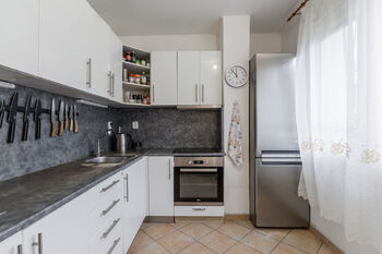 Prodej bytu 2+1 v osobním vlastnictví 68 m², Praha 4 - Kamýk