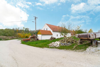 Prodej zemědělské usedlosti, 638 m2, plocha pozemku 3155 m2, Březské - Prodej zemědělského objektu 638 m², Březské