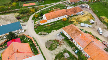 Prodej zemědělské usedlosti, 638 m2, plocha pozemku 3155 m2, Březské - Prodej zemědělského objektu 638 m², Březské