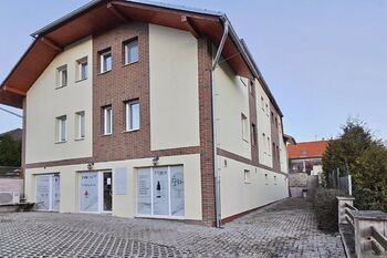 Pronájem obchodních prostor 108 m², Velké Přílepy