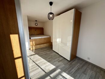 Pronájem bytu 2+kk v osobním vlastnictví 49 m², Veleň