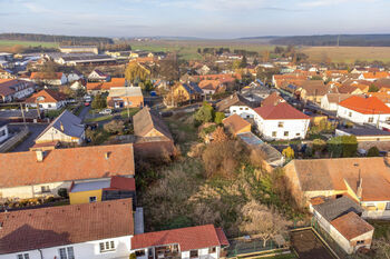 Prodej pozemku 1798 m², Zruč-Senec