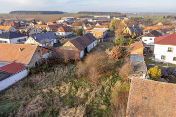 Prodej pozemku 1798 m², Zruč-Senec