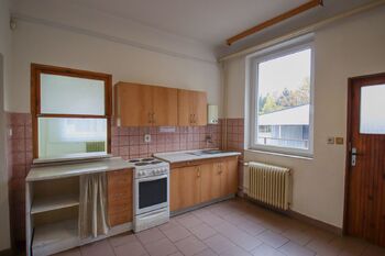 kuchyně - Pronájem kancelářských prostor 503 m², Protivín