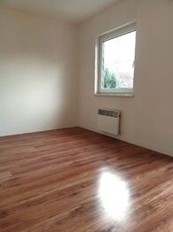 Pronájem domu 90 m², Květnice