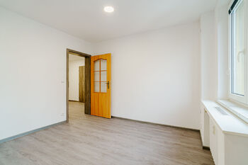 Pokoj - Prodej bytu 3+1 v osobním vlastnictví 66 m², Ostrava