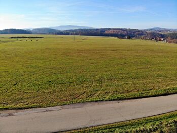 Prodej pozemku 4000 m², Kamenný Újezd