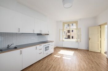 Prodej bytu 2+kk v osobním vlastnictví 78 m², Praha 2 - Nusle