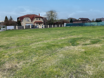 Prodej pozemku 942 m², Lešany