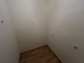 Šatna - Pronájem bytu 2+1 v osobním vlastnictví 61 m², Brno