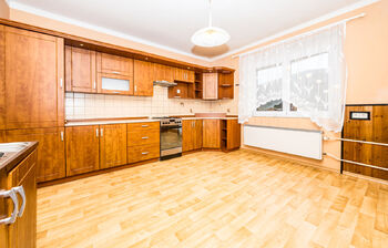 Prodej domu 268 m², Povrly