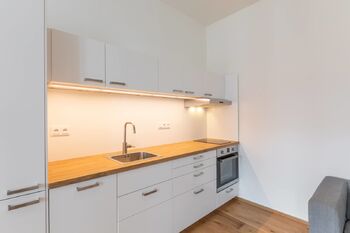 Pronájem bytu 2+kk v osobním vlastnictví 42 m², Praha 8 - Libeň