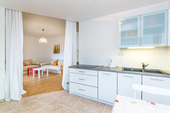 Pronájem bytu 1+kk v osobním vlastnictví 37 m², Praha 6 - Dejvice