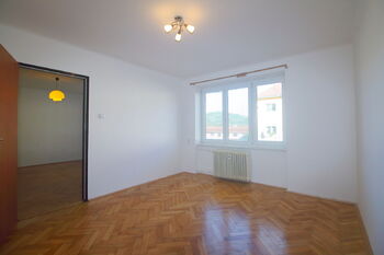 Pronájem bytu 3+1 v osobním vlastnictví 58 m², Jince