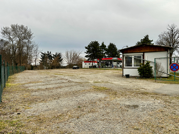 Pronájem pozemku 1400 m², Pohořelice