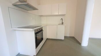 Pronájem kancelářských prostor 42 m², Praha 5 - Smíchov