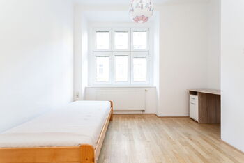 Pronájem bytu 3+kk v osobním vlastnictví 79 m², Praha 4 - Nusle