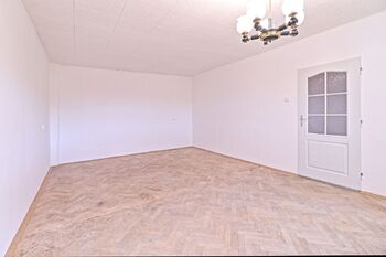 pokoj2 - Prodej bytu 2+1 v osobním vlastnictví 69 m², Rakovník