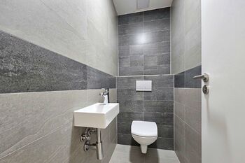 samostatné wc - Pronájem bytu 2+kk v osobním vlastnictví 57 m², Kutná Hora