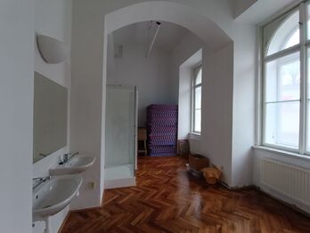 Pronájem kancelářských prostor 200 m², Praha 5 - Smíchov