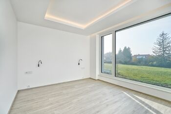 Prodej domu 300 m², Vestec