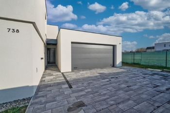 Prodej domu 300 m², Vestec