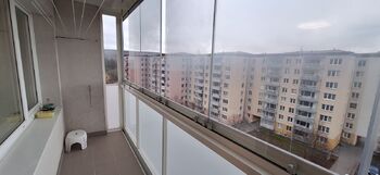 Zasklená lodžie - Prodej bytu 3+1 v osobním vlastnictví 62 m², Brno