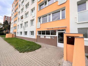 Pronájem bytu 1+kk v osobním vlastnictví 26 m², Kladno