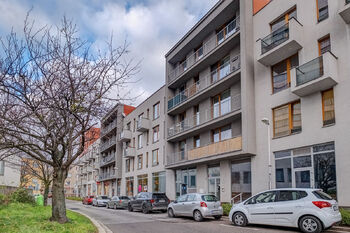 Prodej bytu 1+kk v osobním vlastnictví 46 m², Hradec Králové