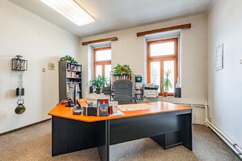 Pronájem kancelářských prostor 378 m², Praha 5 - Radotín