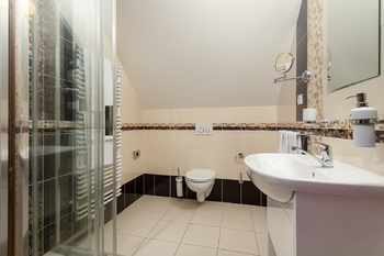 Prodej ubytovacího zařízení 470 m², Závada
