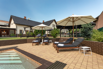 Prodej ubytovacího zařízení 470 m², Závada