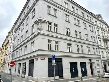 Prodej bytu 1+kk v osobním vlastnictví 31 m², Praha 10 - Vršovice