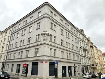 Prodej bytu 1+kk v osobním vlastnictví 31 m², Praha 10 - Vršovice