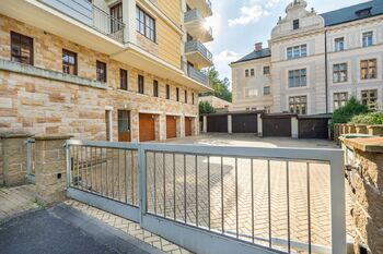 Prodej bytu 6 a více v osobním vlastnictví 537 m², Karlovy Vary