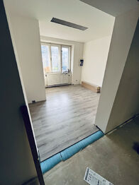 Pronájem obchodních prostor 50 m², Rožnov pod Radhoštěm